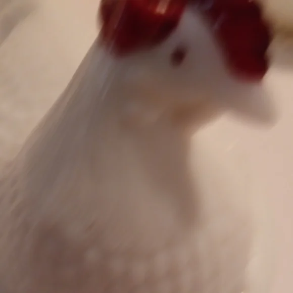 Vintage Westmoreland White Milk Glass Hen on Nest with Red Comb " Big MaMa" - Picture 3 of 10